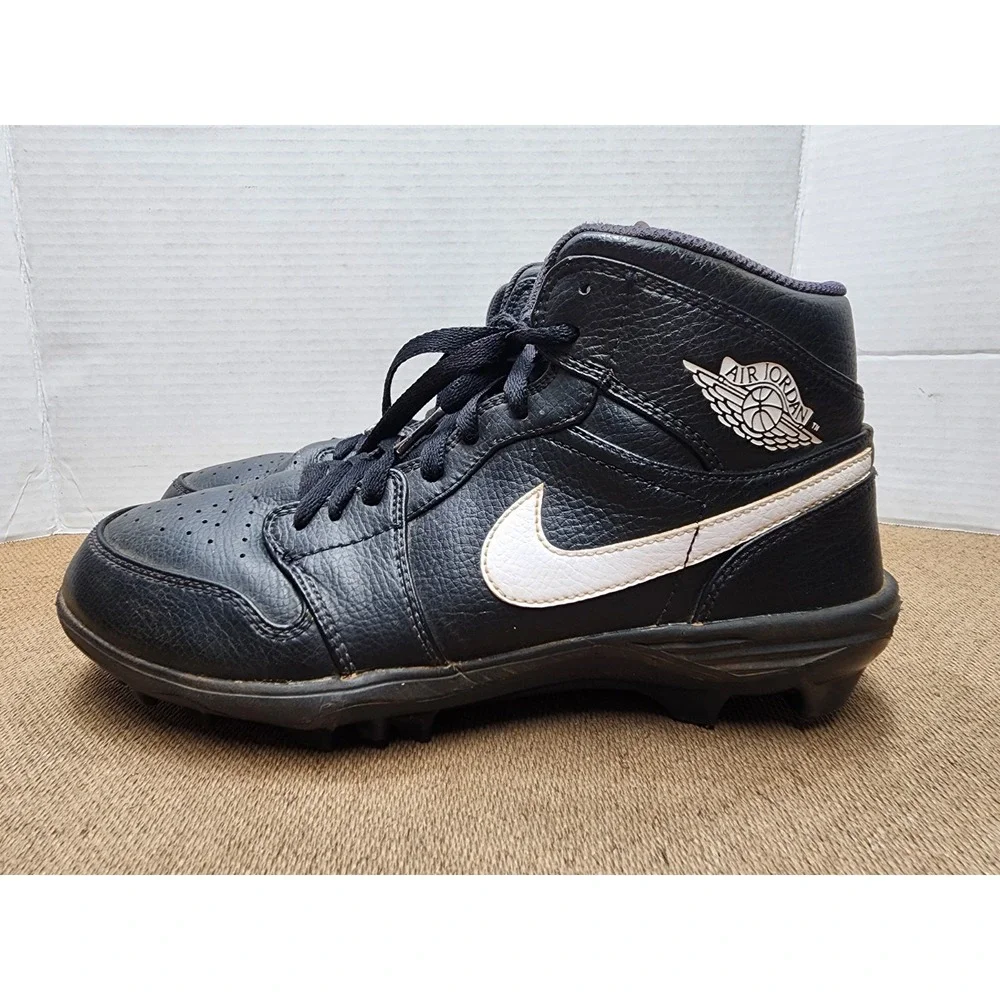 Nike Air Jordan 1 Mid TD Men's 8 Black White football cleats FJ6805-001